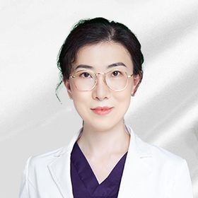 董秀清—军大整形美容皮肤科技术院长 副主任医师