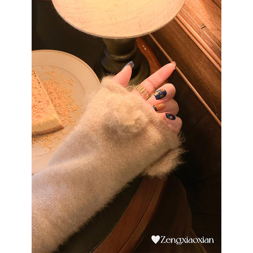 <曾小咸推荐>3.23现货秒杀 ！微信超特价！ 韩系立体花朵毛针织衫 日常199.99 立减110 秒杀89.99！！ 商品图2