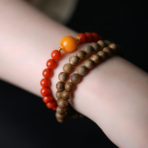 一念七宝 木火通明 | 棋楠沉香木南红琥珀手串 商品图0