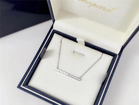 萧邦 Chopard 高版本CNC工艺 小冰块项链👼萧邦项链 亚金材质 Ice Cube系列，将萧邦的幸运与品牌最具标志性的灵动钻石完美融合，18k白金 原版logo 原版尾牌可以调节长短 ❕❕❕