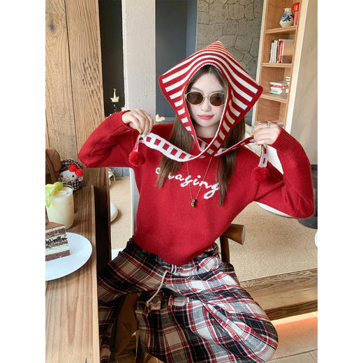 <曾小咸推荐>现货秒杀 ！微信超特价！韩系红色圆领毛衣 日常189.99 立减100 秒杀89.99！！红白条披肩 日常99.99 立减60 秒杀39.99！！ 商品图2