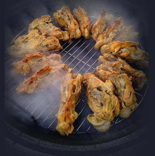 限时活动买三赠一！【特色美食丨东坡山东诸城特色烤鸡背300g*3只】山东名吃“诸城烧烤”之一，腌煮晾熏烤多道匠心工序，精选优质上等配料，不加防腐剂，现做产品下单不支持拦截退款！ 商品图2