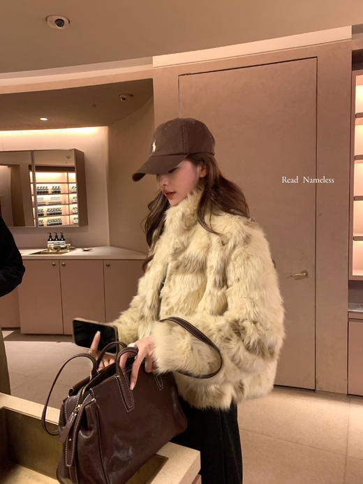 Read Nameless /米黄巧克力环保皮草+深灰抽绳裤 2025/12/4 商品图0