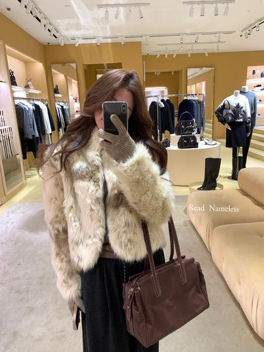 Read Nameless /米黄巧克力环保皮草+深灰抽绳裤 2025/12/4 商品图10