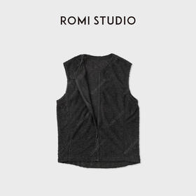 ROMI STUDIO“简约百搭”毛绒软糯触感圆领无袖马夹RWCAW66359
