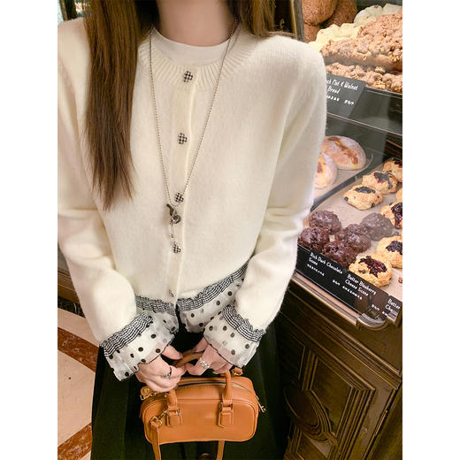 <曾小咸推荐>现货秒杀 ！微信超特价！撞色蕾丝拼接毛衣开衫 日常229.99 立减140 秒杀89.99！！ 商品图1