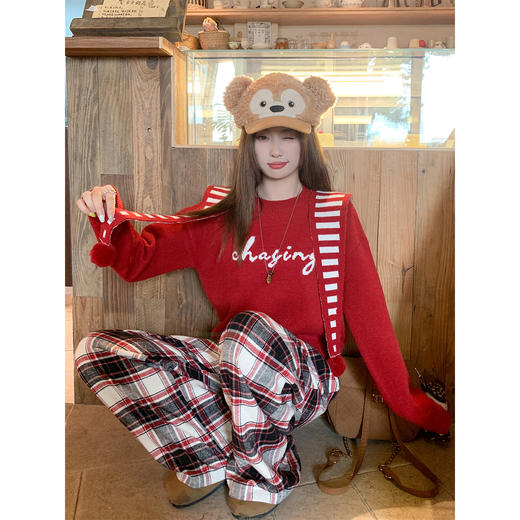 <曾小咸推荐>现货秒杀 ！微信超特价！韩系红色圆领毛衣 日常189.99 立减100 秒杀89.99！！红白条披肩 日常99.99 立减60 秒杀39.99！！ 商品图1