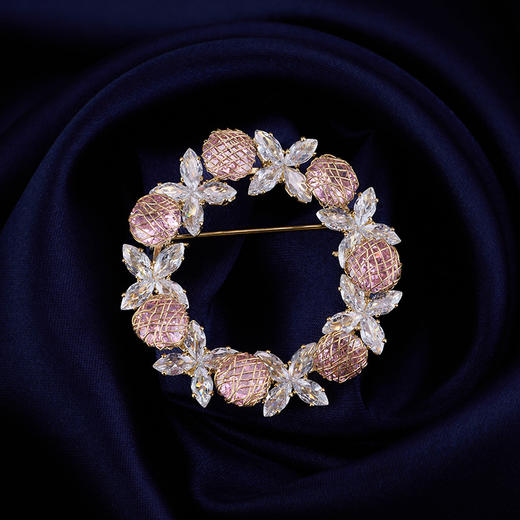 重工奢华几何设计感水晶锆石花环胸针，高级感优雅气质西装大衣配饰LY-E-039 商品图0