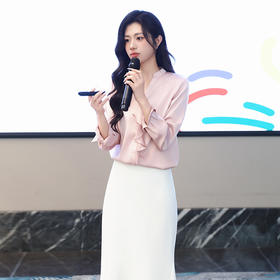 法小曼*子珍专款/新款衬衫女高级感轻奢减龄粉色缎面长袖衬衣套装2025新款鱼尾裙