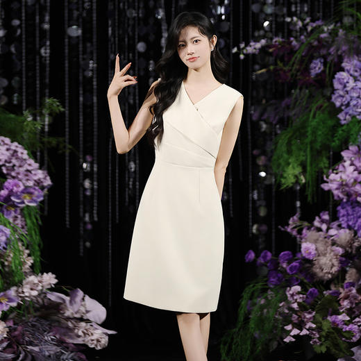 法小曼*子珍专款/米白色礼服无袖连衣裙主持销售气质显瘦温柔无袖Q15206 商品图3