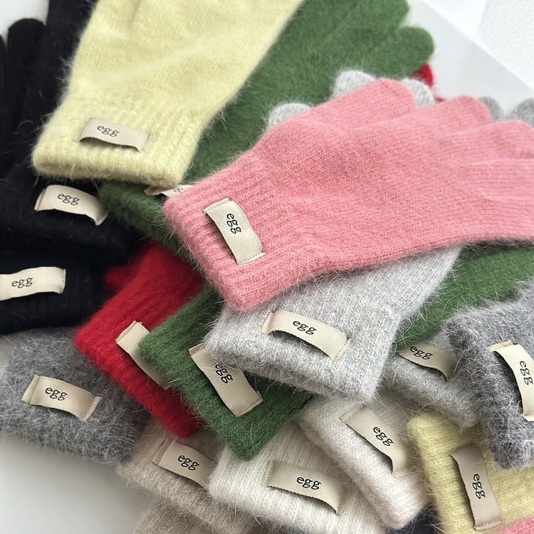 【egg 马卡龙色彩手套】⚠️冬装搭配必备🧣超韩系的暖暖色彩小物～冬日氛围感满满🔔颜控&实物主义者都爱的毛毛手套🧤