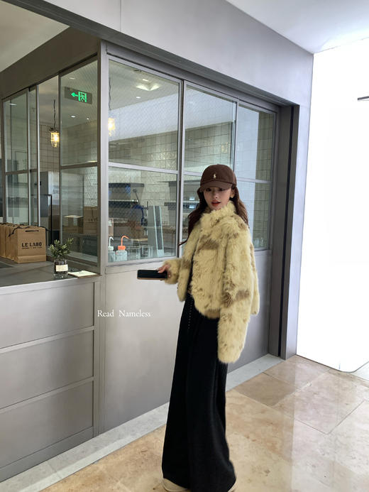 Read Nameless /米黄巧克力环保皮草+深灰抽绳裤 2025/12/4 商品图5