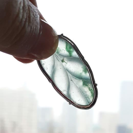 【天然正品】A货翡翠AU750收藏级白金镶天然木那高冰种飘蓝花叶子（金枝玉叶）翡翠吊坠项链36.1*16.2*7.1MM（皆取最大值）链长：45CM（长度可调节）女士021225NJS11 商品图2