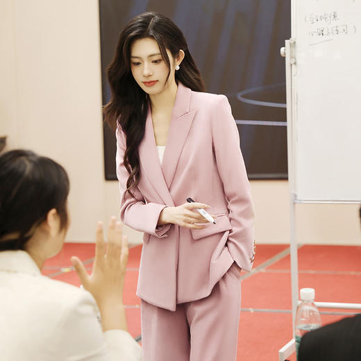 法小曼*子珍专款/粉色西装套装女2025新款高级感职业装气质女神范工作服主持人 商品图1