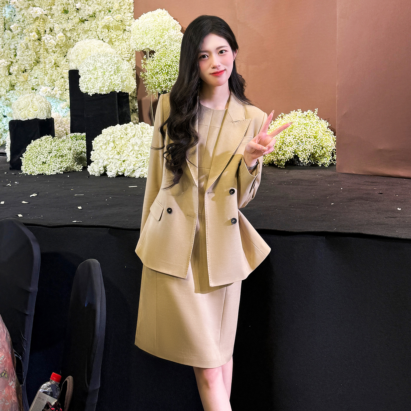 法小曼*子珍专款/羊毛套装女秋季2025新款爆款高级感职业装两件套卡其色长袖西服