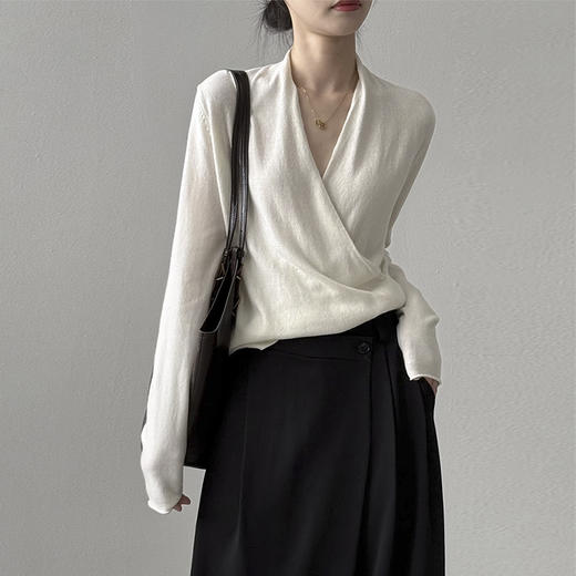 裁缝学苑AS603韩系显瘦交叉v领针织衫纸样上衣女秋冬长袖打底衫裁剪图 商品图3