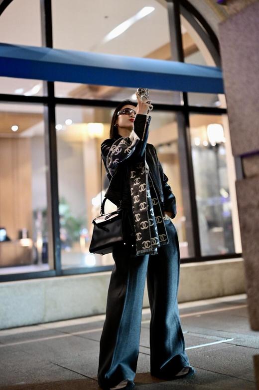 专柜流出小香限量熊猫双色100%羊绒围巾 商品图11