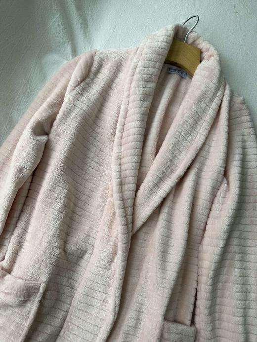 贝壳三 珊瑚绒厚实翻领系带浴袍加绒柔软纯色中长款睡袍C120307 商品图9