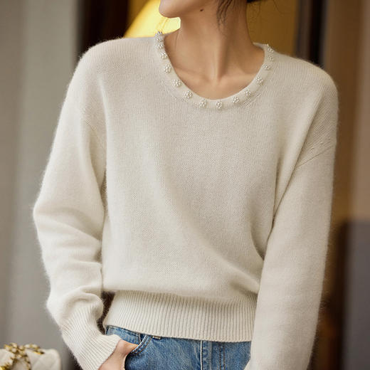 「自」全新升级【铂金会员293/天猫399/差价106】(12208)洛诗琳重工钉珠纯羊毛衫2025秋冬气质显瘦套头针织毛衣女 商品图1