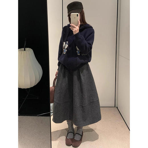 温暖优雅！显瘦修型！【梦惠妮 毛呢花苞赫本裙】气球版型 修饰腿型 法式优雅半身裙 蓬松半身裙 上身显高 显瘦遮肉 消化各种腿型 时尚百搭 #M663 商品图4