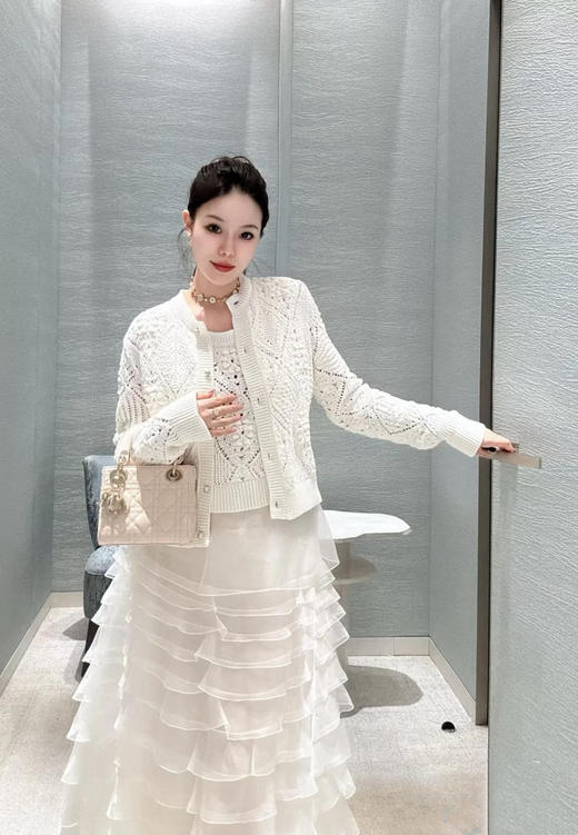 迪奥  25秋冬新款 白色镂空钩花菱格针织开衫(TM) 商品图5