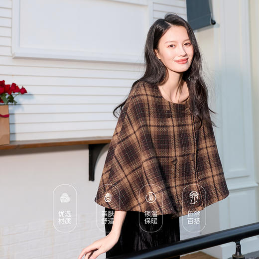 【绵羊毛】三彩2026新款英伦风棕格纹毛呢披肩毛绒围脖复古双排扣 商品图3