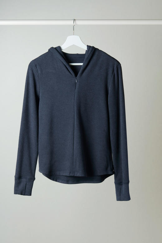 特制混纺保暖亲肤面料连帽运动卫衣 商品图1