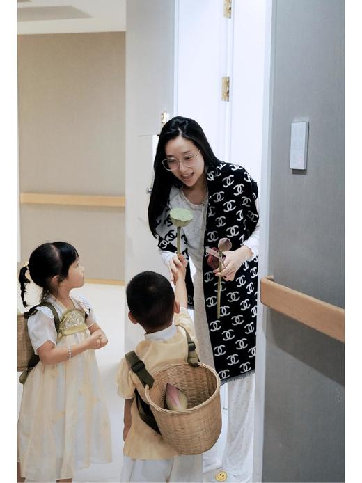 专柜流出小香限量熊猫双色100%羊绒围巾 商品图12