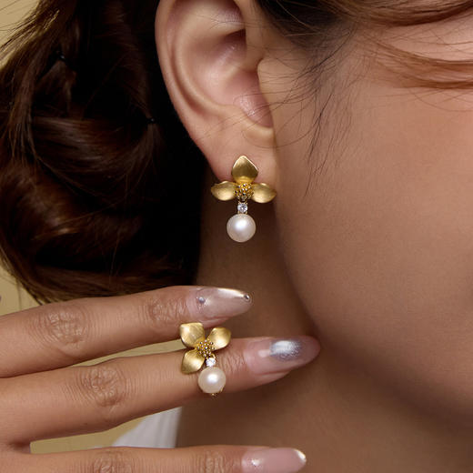 MANREYA玛芮雅“莫奈花园”一周珍珠耳饰礼盒丨5天不重样，耳钉耳夹同款、淡水珍珠+铜镀金 商品图5