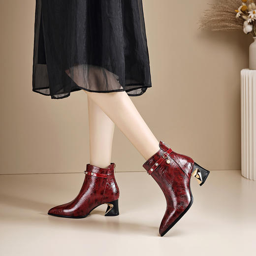 【预售5天】新款尖头牛皮短靴粗跟真皮春秋单靴子冬季加绒女靴 商品图1