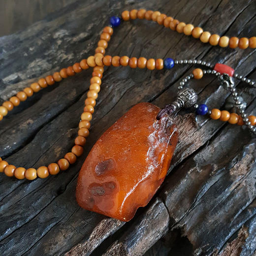 【天然正品】天然无杂裂满蜜鸡油黄随形平安无事牌老蜜蜡珠串项链46.7*24.9*15.5MM（皆取最大值）中性281125NJM06 特价 商品图4