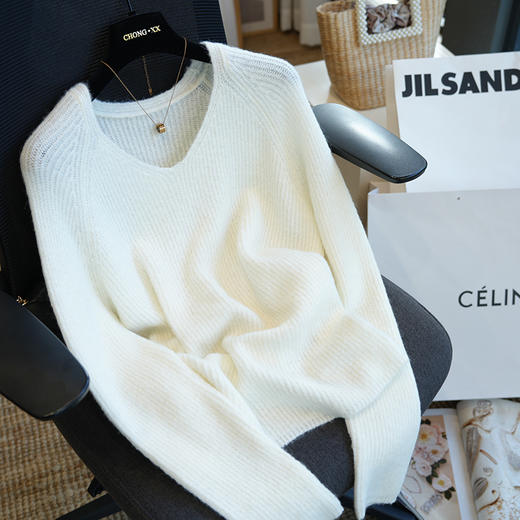 马海毛宽松版型V领套头衫 商品图1