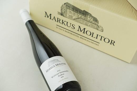 德国马库斯梅里特酒庄2011年泽汀根村日晷园精选三星雷司令半干白/2019年卫恩村日晷园精选三星干白 商品图6