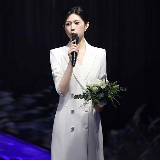 法小曼*子珍专款/高级感时尚七分袖气质职业装白色双排扣西装连衣裙Q14096 商品图0