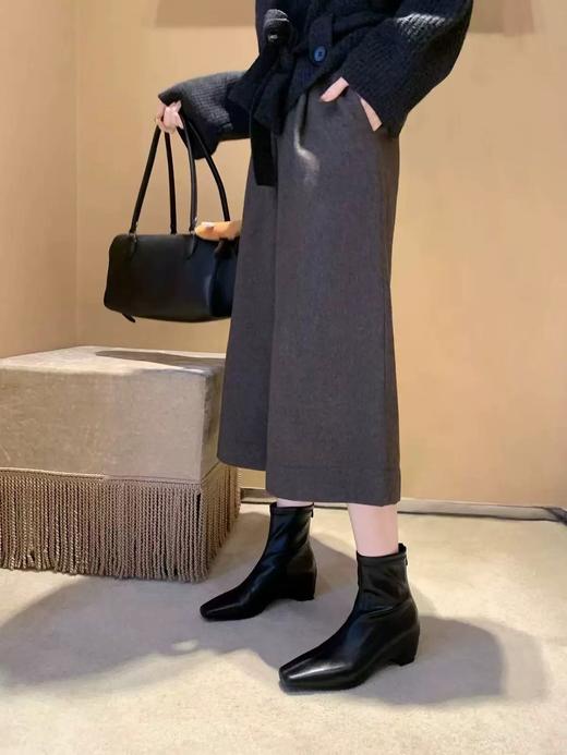 设计感瘦瘦靴！2025新款方头绒面光面后拉链短靴！ 商品图1