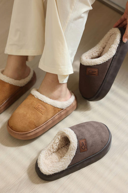 赶紧囤起来!秋冬保暖拖鞋提前购:2双低至39.8秒杀MU&CU【美拉德系情侣款棉拖】 商品图3