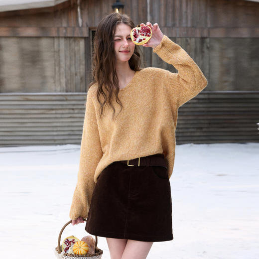 三彩2025冬季新款休闲简约V领针织衫落肩袖宽松套头毛衫上衣M 商品图1