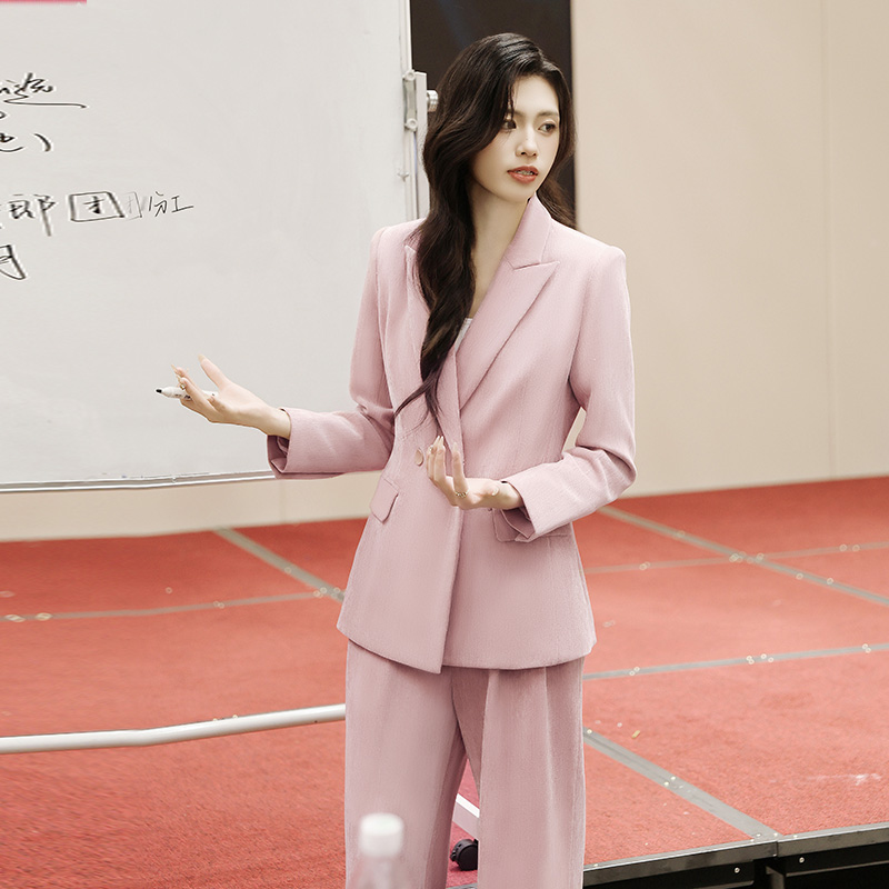 法小曼*子珍专款/粉色西装套装女2025新款高级感职业装气质女神范工作服主持人