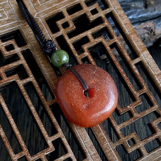 【天然正品】天然无杂裂满蜜鸡油黄圆形平安扣老蜜蜡吊坠项链27.8*28.7*9.5MM（皆取最大值）中性281125NJM17 特价 商品图2