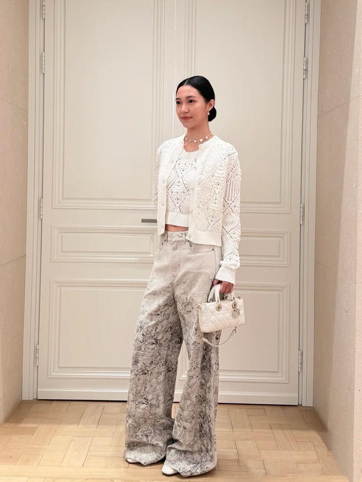 迪奥  25秋冬新款 白色镂空钩花菱格针织开衫(TM) 商品图3