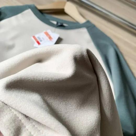 情侣抓绒衣针织衫保暖磨毛拼色长袖T恤 商品图3