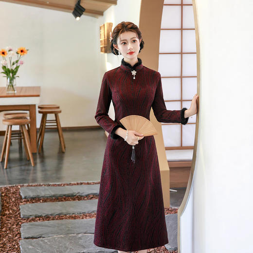 2025秋冬款长款时尚显瘦复古高档旗袍连衣裙SYG2695 商品图2