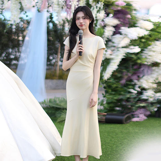 法小曼*子珍专款/高定设计师米白色气质连衣裙韩系主持高级感宴会礼服 商品图5