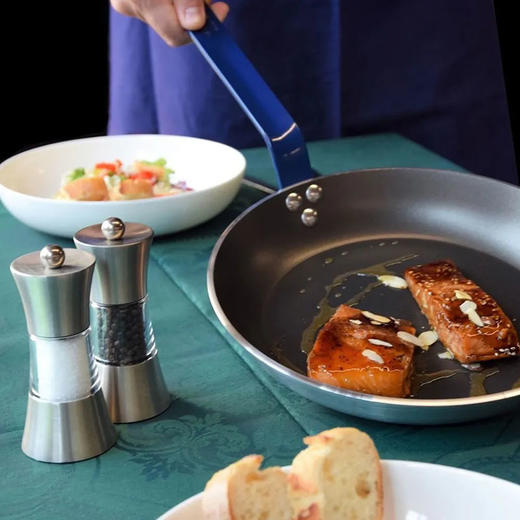 DeBuyer德佰尔 CHOC-C炫彩4mm （电磁炉不可用）锻造铝-圆形不粘铝煎锅 商品图10