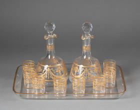 独角鹿西洋古董19世纪末20世纪初法国著名水晶工坊圣路易出品24K描金修饰Congress花纹款精雕水晶酒具套件