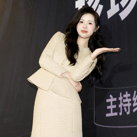 法小曼*子珍专款/高级感西装女职业主持人浅卡其色圆领西装外套包臀鱼尾裙CS2193 商品图5