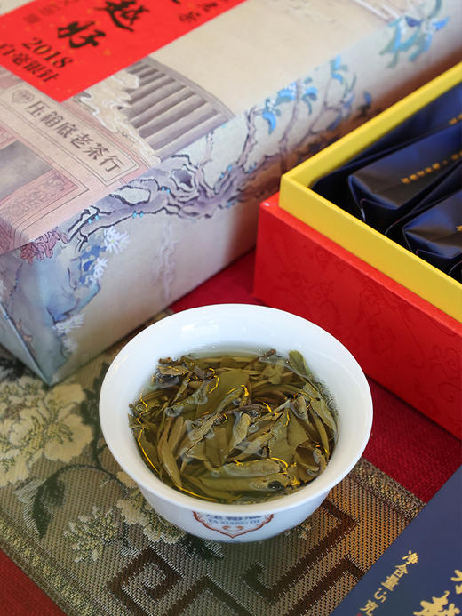 压箱底老茶 越来越好 2018 白牡丹 福鼎老白茶 礼盒装/18泡 商品图6