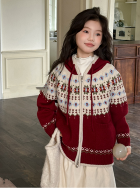 叮🔔🎄圣诞新年限定战袍来啦‼️【圣诞浆果费尔岛连帽针织开衫6085】🎄提前把圣诞穿在身上 chao级洋气，今天超多新款买到你过瘾😎王子公主请安心过节