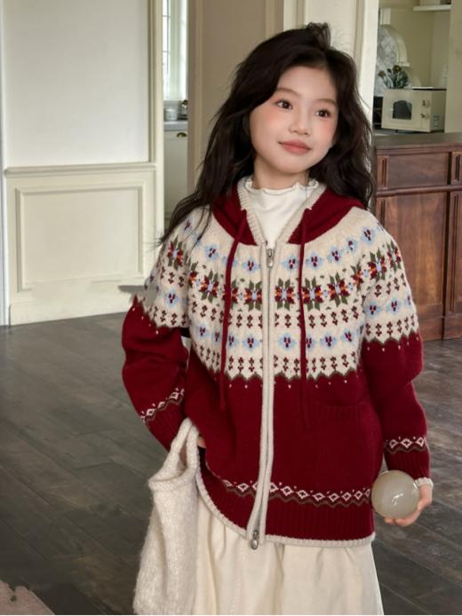 叮🔔🎄圣诞新年限定战袍来啦‼️【圣诞浆果费尔岛连帽针织开衫6085】🎄提前把圣诞穿在身上 chao级洋气，今天超多新款买到你过瘾😎王子公主请安心过节 商品图0