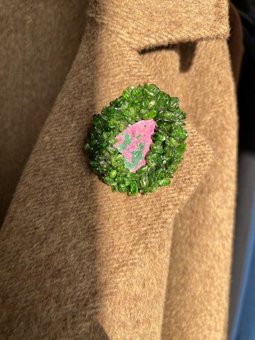 【设计师款定制 胸针】鸿运当头、吉祥如意、紫色东来...这一波胸针都是花费了几个月的功夫，找设计师设计定制出的款，市面上不撞款，专采用天然材质，日常佩戴损坏包售后维修处理哦~ 商品图5